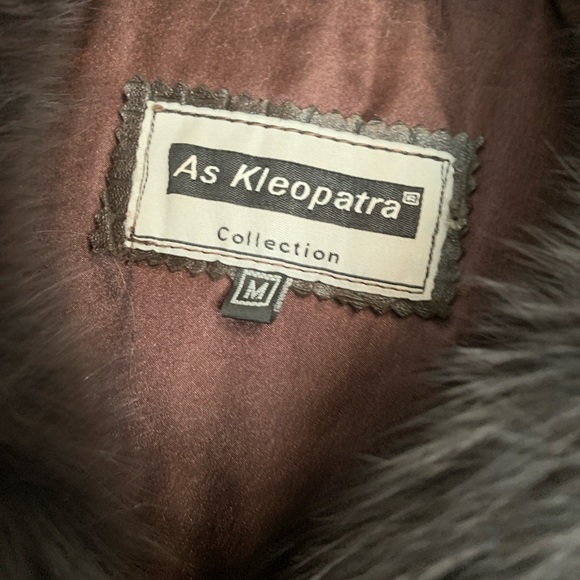 Elegant and Warm Genuine Fur & Lambskin Coat – Size M (Fits S) - Picture 6 of 13